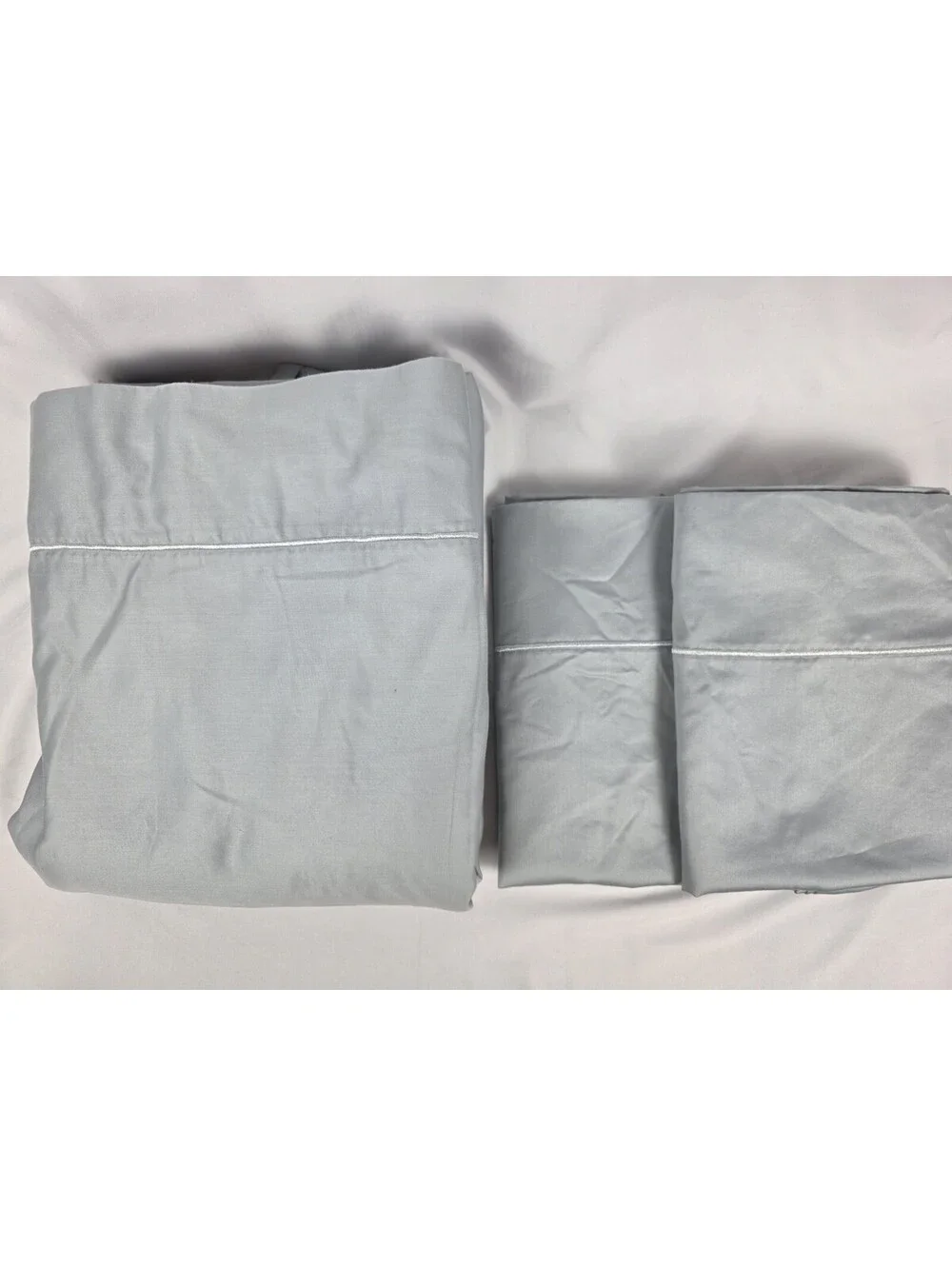 Hotel Signature Flat Bedsheet Two Pillow Cases Split King  800thc Powder Blue